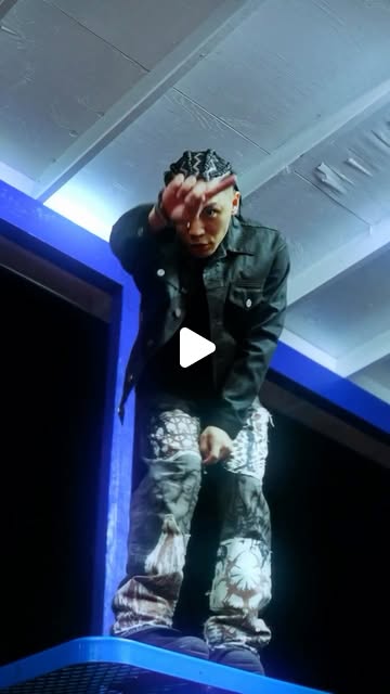 Shanghai Phantom: Vertical 03 video preview
